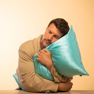 Brightly Labs® King Envelope Silk Pillowcase - Experience luxury with clinically proven Mulberry Silk for hair and skin benefits. Organic and hypoallergenic, with silver-infused fabric for a refreshing, restful sleep
