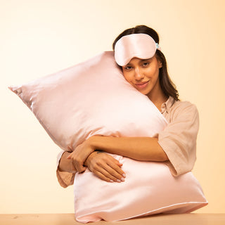 Brightly Labs® King Envelope Silk Pillowcase - Experience luxury with clinically proven Mulberry Silk for hair and skin benefits. Organic and hypoallergenic, with silver-infused fabric for a refreshing, restful sleep