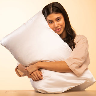 Brightly Labs® King Envelope Silk Pillowcase - Experience luxury with clinically proven Mulberry Silk for hair and skin benefits. Organic and hypoallergenic, with silver-infused fabric for a refreshing, restful sleep