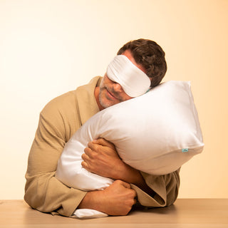 Brightly Labs® King Envelope Silk Pillowcase - Experience luxury with clinically proven Mulberry Silk for hair and skin benefits. Organic and hypoallergenic, with silver-infused fabric for a refreshing, restful sleep