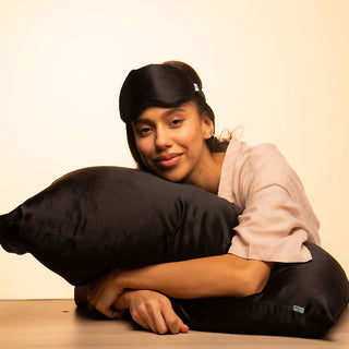 Queen Envelope Pillowcase - Premium Silver-Infused Silk with Clinically Proven Benefits - Brightly Labs®