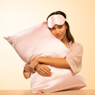 Brightly Labs® Luxurious Silk Pillowcase with Antibacterial Silver Ions - 22 Momme Mulberry Silk for Premium Comfort, Dermatologist Approved, Odor-Resistant, Anti-Dust Mite, Acne Prevention, Skin's Collagen Retention, Silk Benefits for Hair and Skin, Silk Eyemask, Neat Stitches, Silk Quilt, Best Silk Pillowcase, Blissy Mulberry Silk Pillowcase, Kitsch Silk Pillowcase, King Silk Pillowcase - Enhance Your Sleep Experience with Brightly Labs® Silk Collection